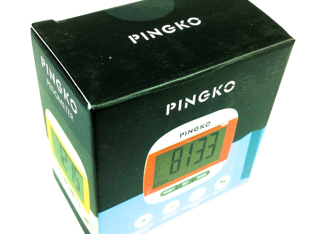 Image shows the outer box of the PINGKO Pedometer PK-667.