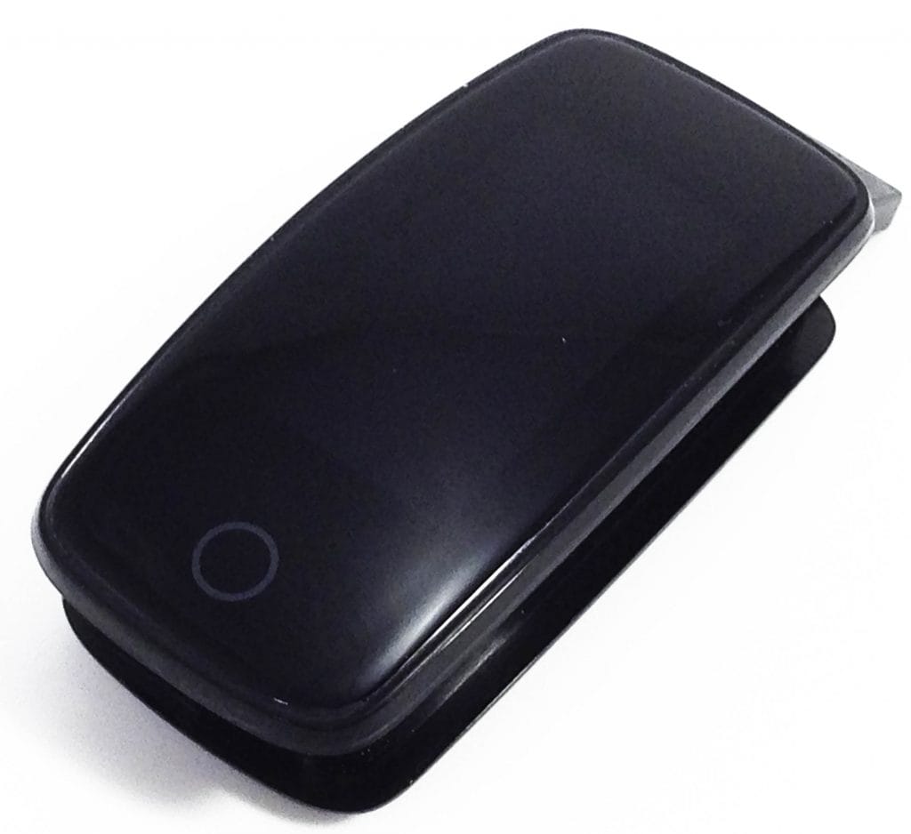 Letsfit ID107Plus HR Fitness Tracker Image shows the OLED screen.