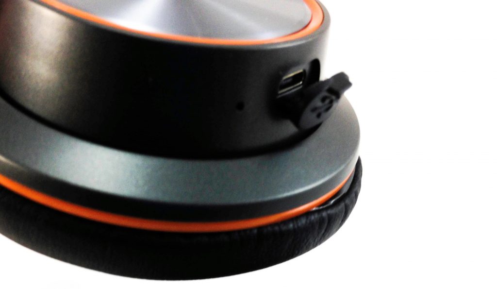 Image shows the Micro USB Charging Port.