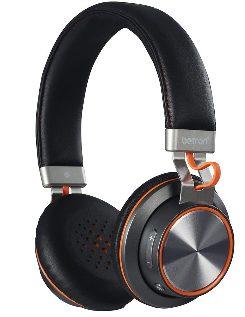 Stock image of the Betron S2 Headphones.