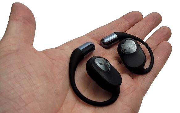 SoundPEATS GoFree 2 Image shows the earbuds in my left hand (palm).
