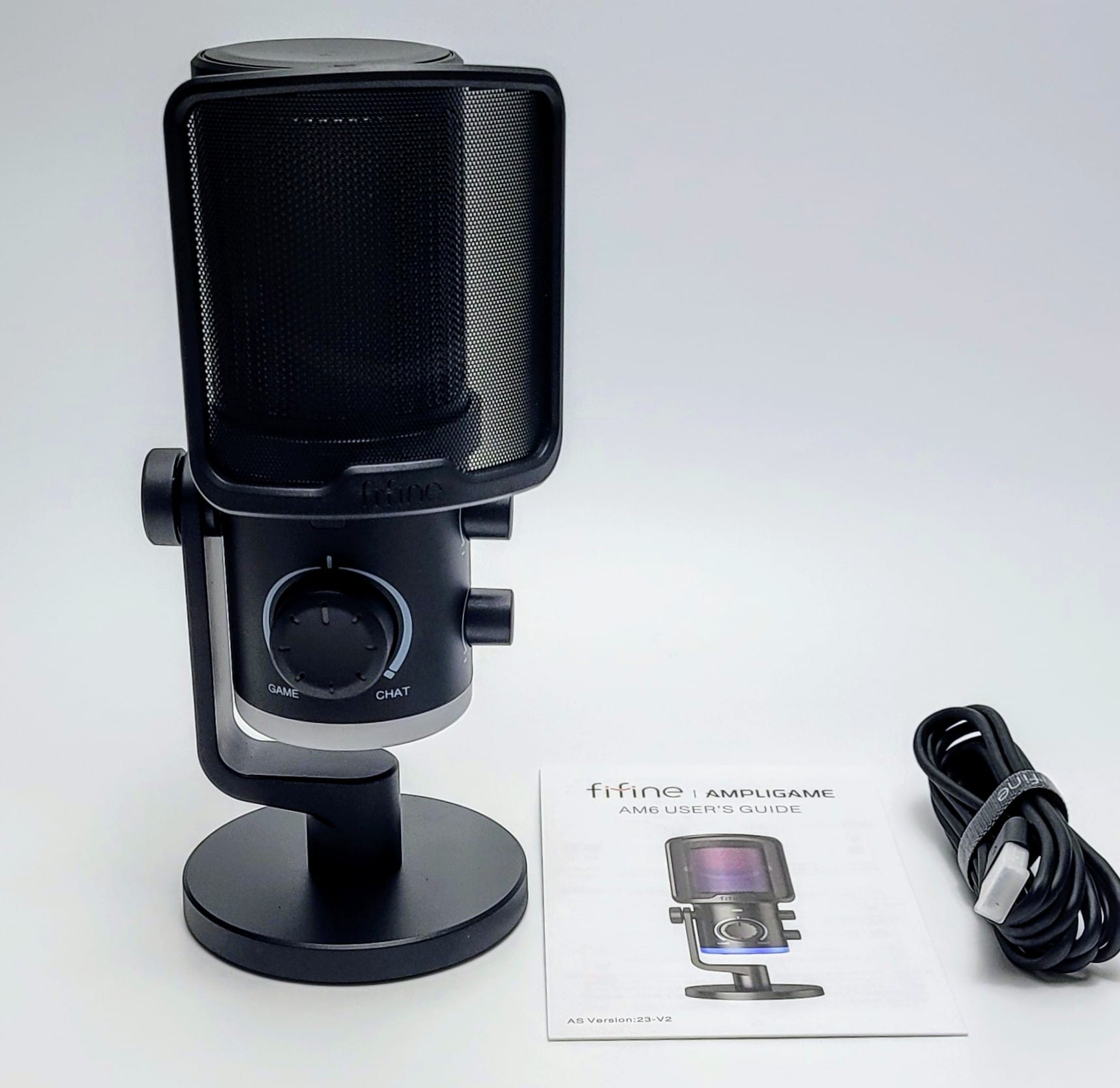 FIFINE Ampligame AM6 Microphone Image shows the included contents in a laid out position.